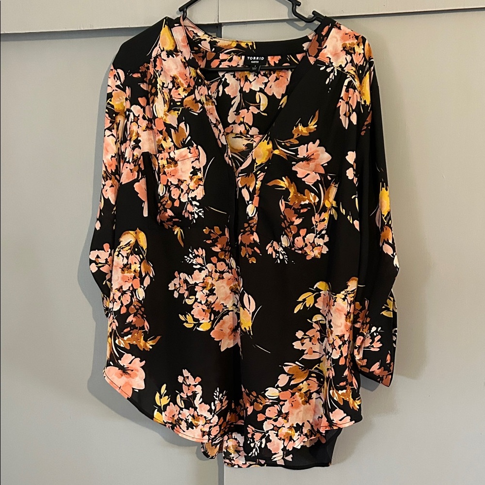 Torrid shirt